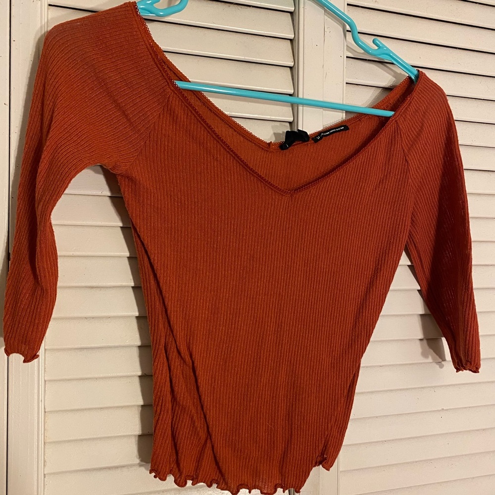 UO Out from Under | Lettuce Edge Crop Top